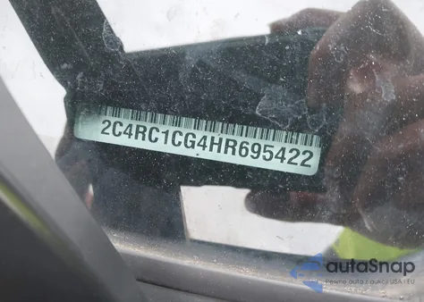 2017 Chrysler Pacifica Lx z USA, uszkodzony, nr VIN 2C4RC1CG4HR695422